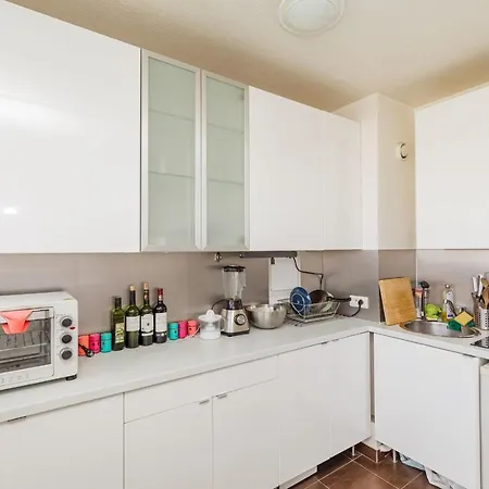 شقة Studio 25 M With Balcony And City View كوربوفوا