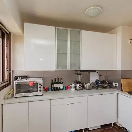 Studio 25 M With Balcony And City View كوربوفوا
